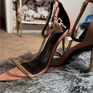 T0m F0rd inspired Elegant Chain-Embellished Heels